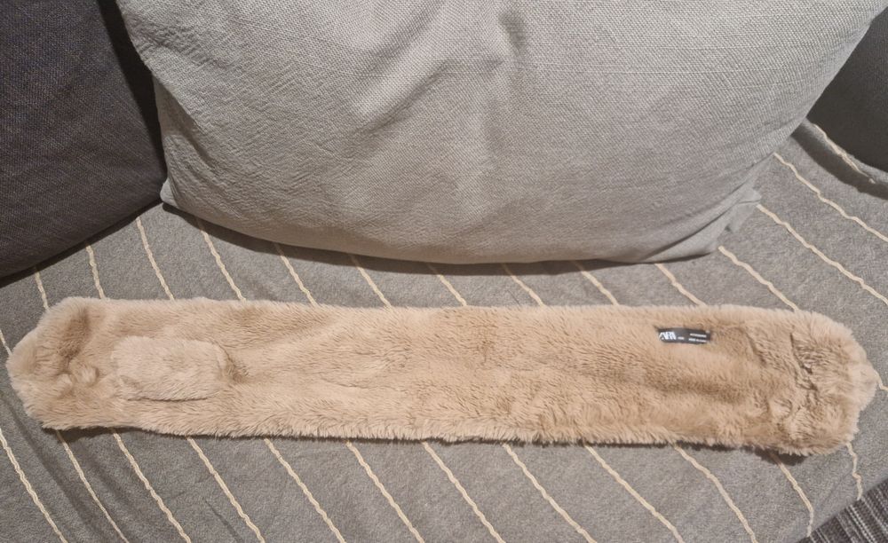 Cachecol e  gola de pele artificial