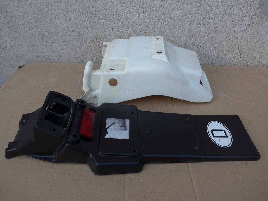 Honda xrv 750 rd07 Africa Twin zadupek owiewka oslona lampy blotnik