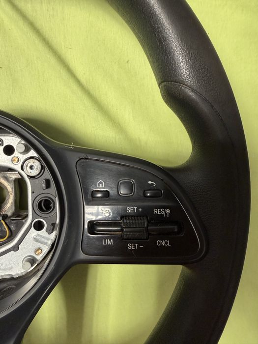 Mersedes sprinter 907 910 руль