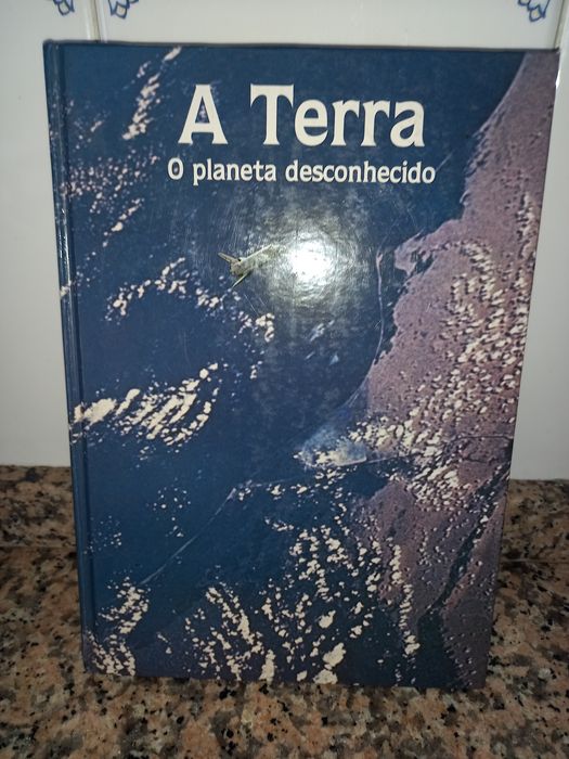 Livros diversos como novos