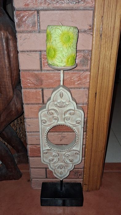 Castical antigo com vela