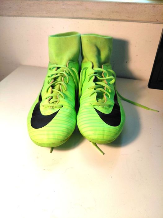 Chuteiras de futebol Nike verdes