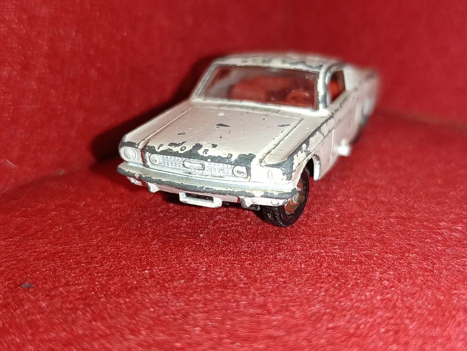Ford Mustang Matchbox 1960