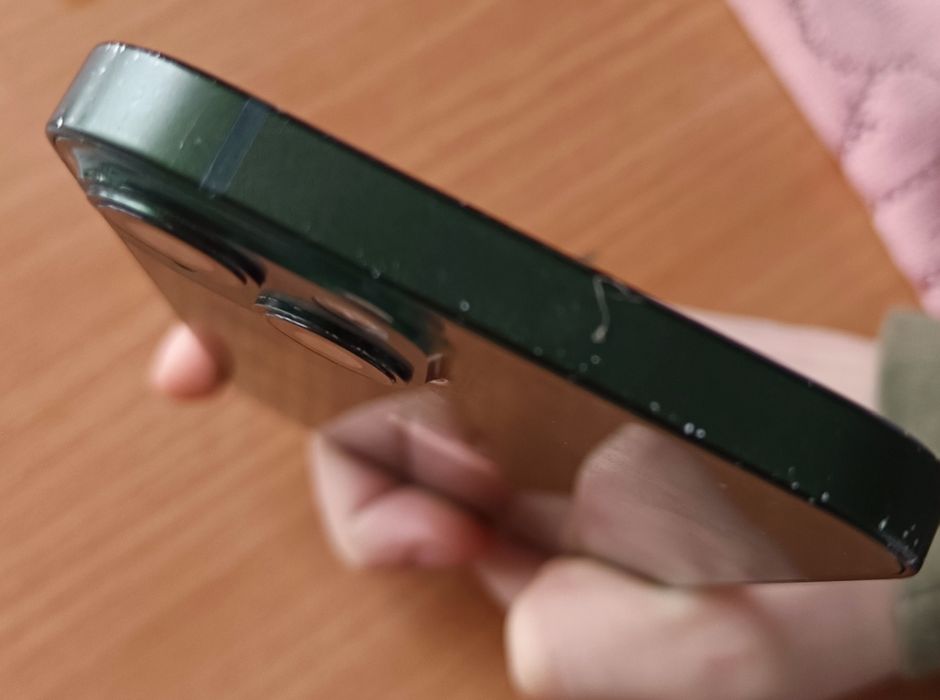 iPhone 13. Dobry stan