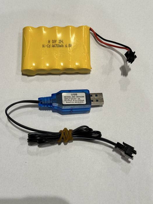 Запасна батарея на 6v та зарядка для неї