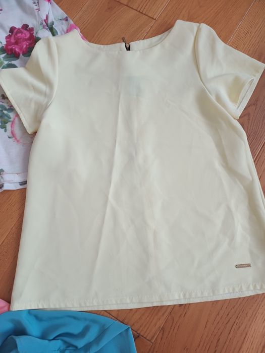 Bluzki damskie stan idealny , rozmiar 40/42