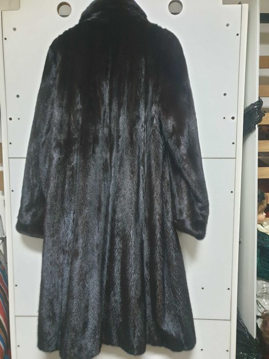 Casacos de vison preto