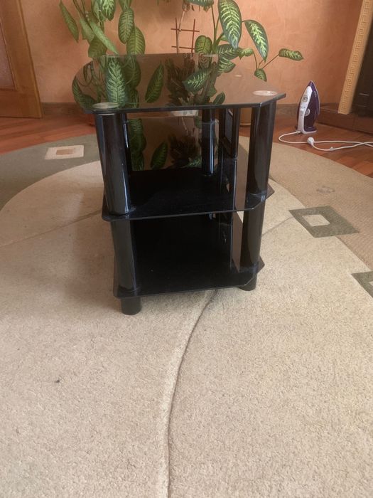 Тумба шкляна  під телевізор