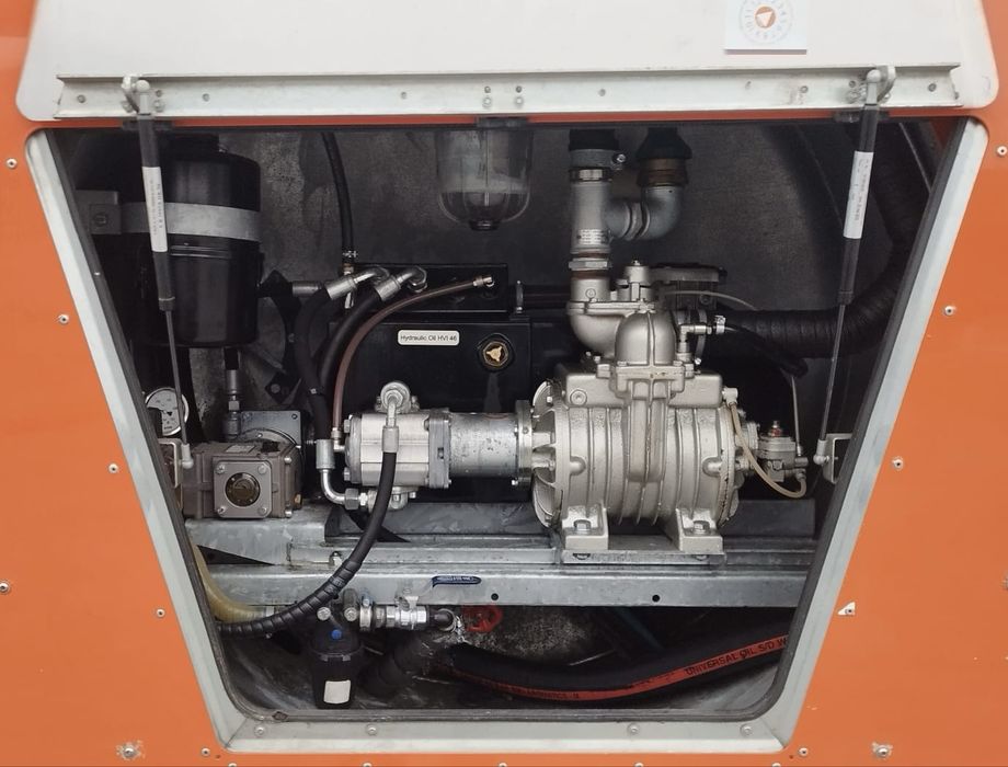 Iveco asenizacyjny do toalet przenosnych kabin wc beczka specjalny