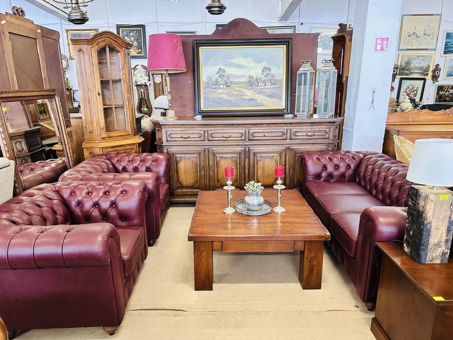 Bardzo solidna i klimatyczna ława debowa z naturalnym blatem z desek :