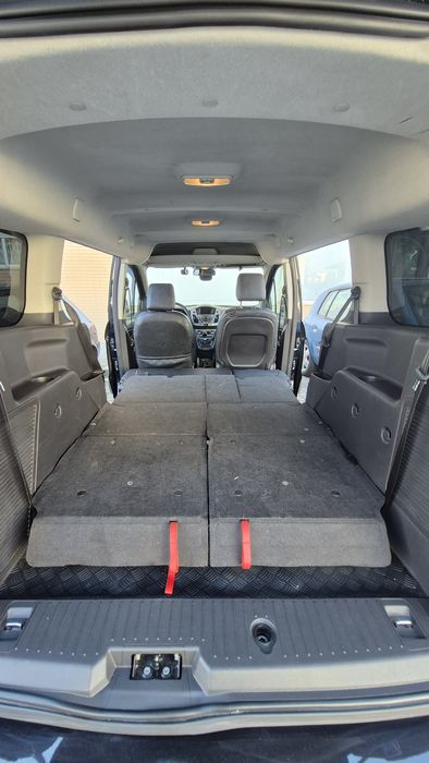 Ford Grand Tourneo 1.5 TDCi 7 Lugares  2017 com 197.000 km