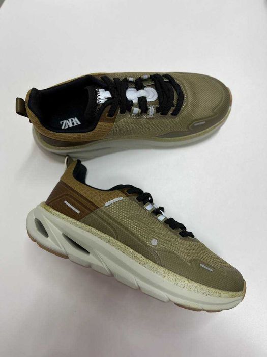 Легенькі спортивні кросівки zara 31 32 35 36