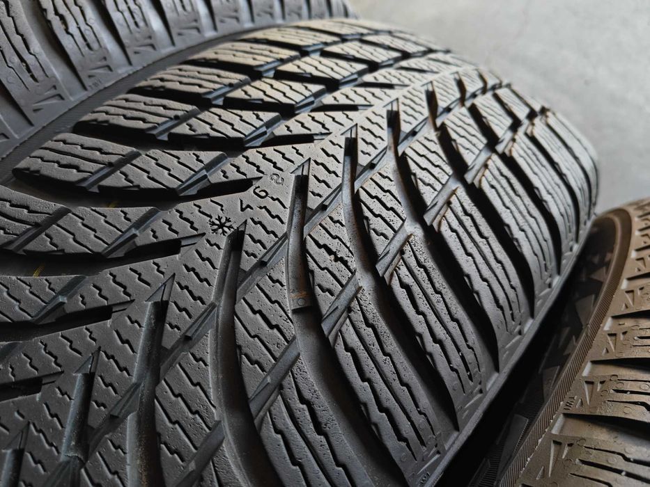 Шини 25року Nokian r17 215/65 103Н XL Фінські продаються комплект