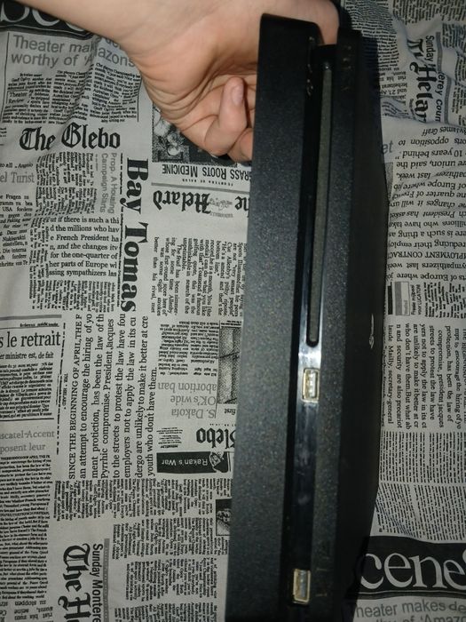 Плейстейшин 4 slim