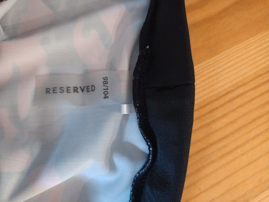 Dwie pary kąpielówek Reserved i lupilu rozm 98/104