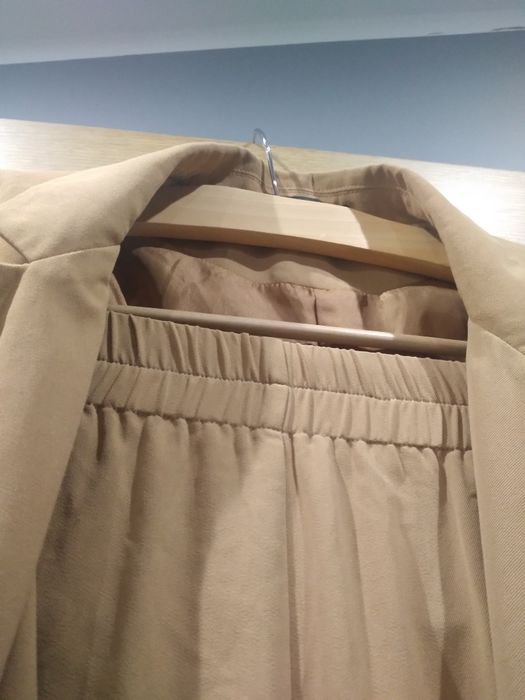 Świetny garnitur rozmiar S/2XL Minouu