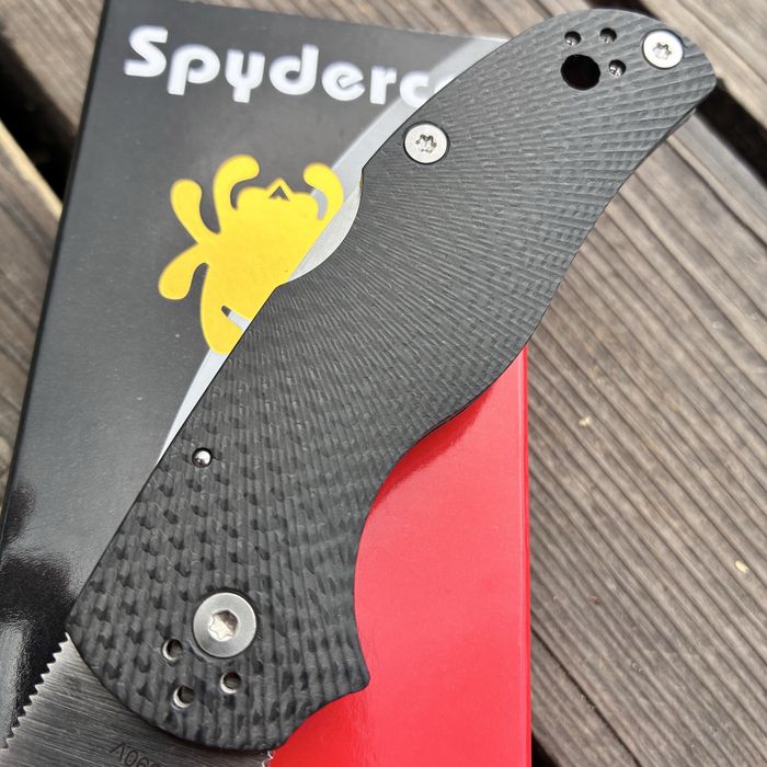 Spyderco Native 5 Fluted Carbon Fiber S90V