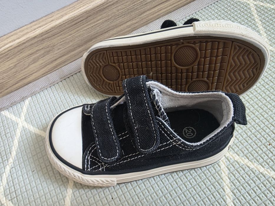 NOWE Trampki dziecięce rozmiar 20