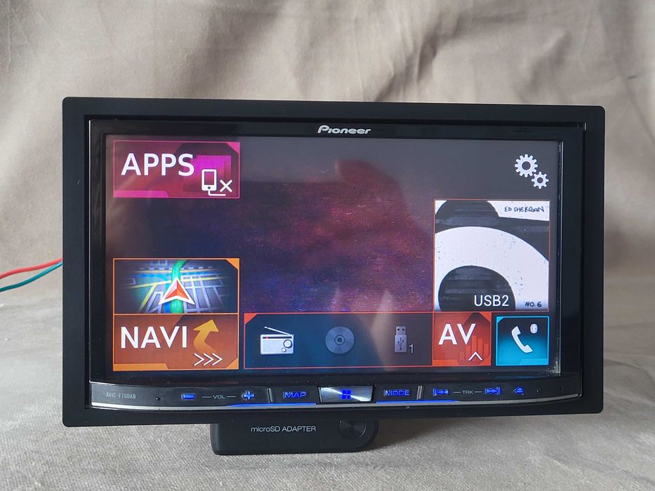 Pioneer AVIC-F70DAB Bluetooth USB/DVD Android Auto CarPlay 7 Cali