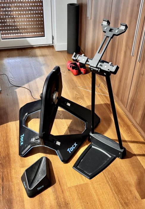 Trenażer Tacx Neo2 Smart