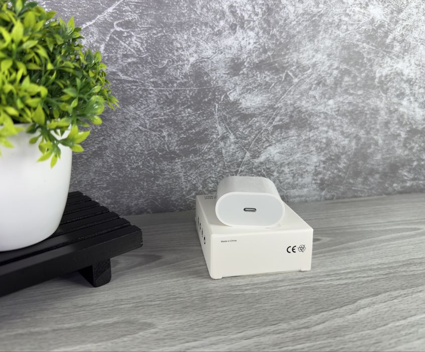 Блок живлення Apple USB-C  20W/Адаптер для айфона швидка зарядки 20Вт