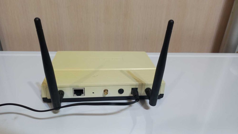 Точка доступу TP-Link TL-WA901ND + Wi Fi роутер D-Link DI 624+