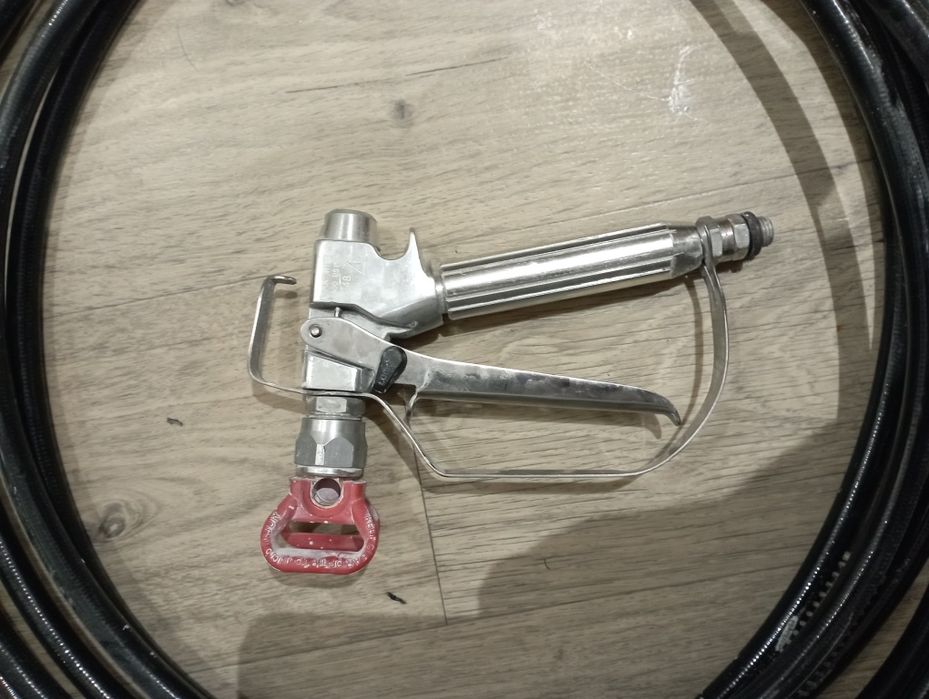 Wąż z pistoletem do malowania