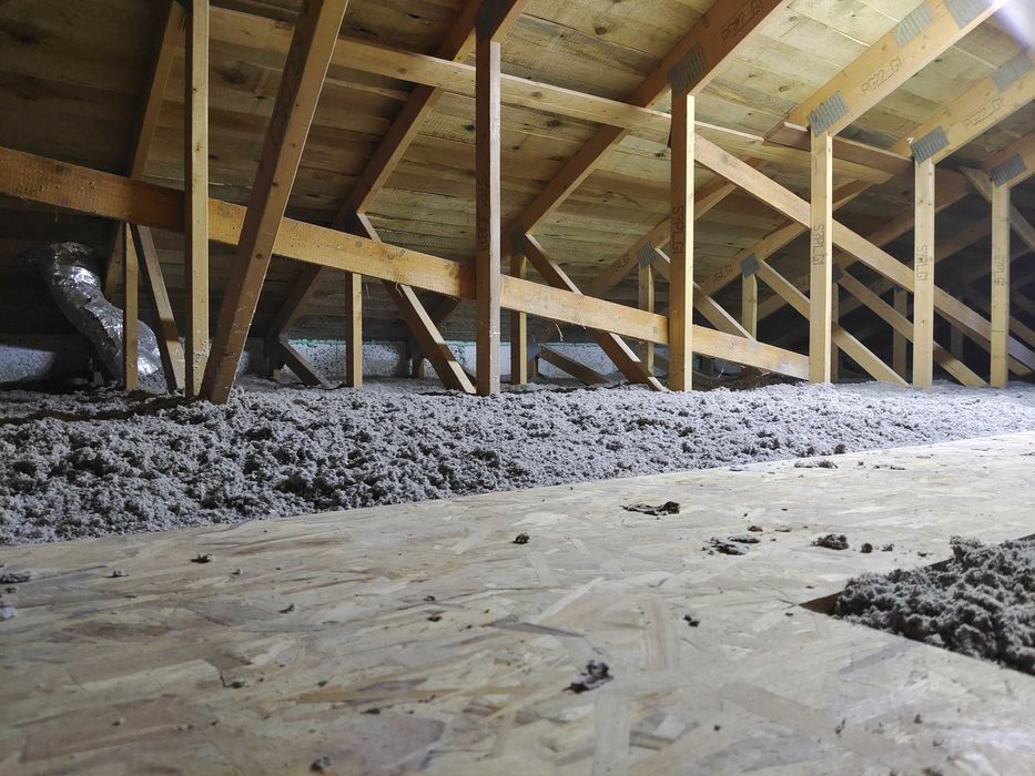 OCIEPLENIE PODDASZA, ocieplenie domu, Wdmuchiwanie celulozy, Izolacje.
