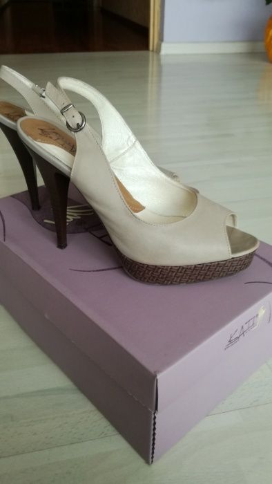 Buty letnie damskie