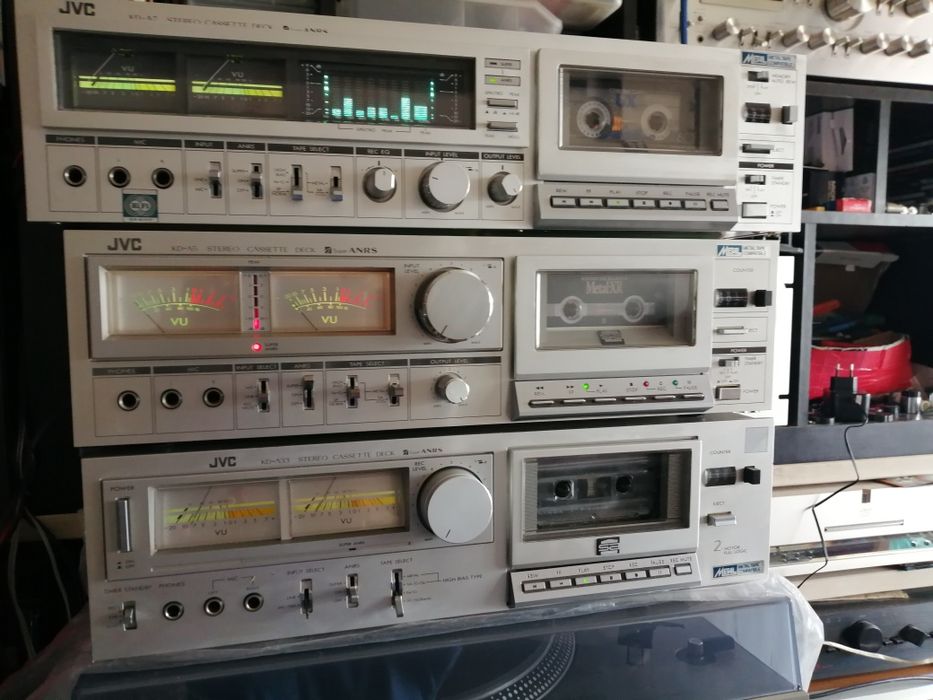 Três Decks JVC vintage