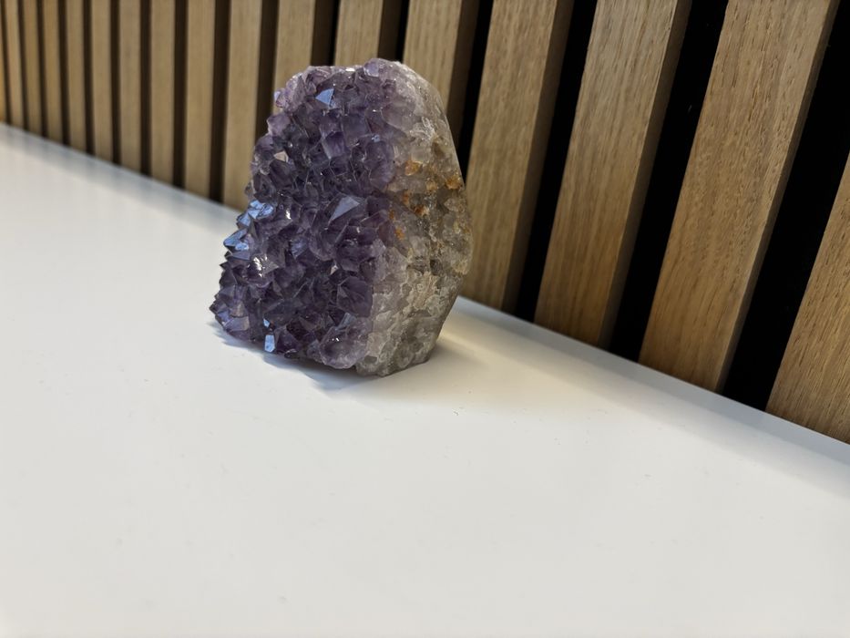 Naturalny kamień ametyst fioletowy (kryształ)