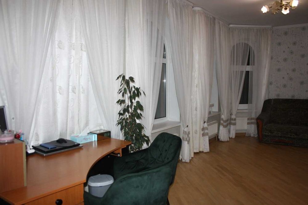 Продам 3-поверховий будинок в Березині 3449