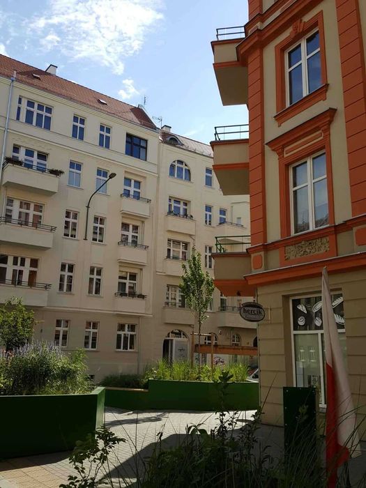 wynajmę 30mkw kawalerkę pokój z kuchnią Wrocław centrum, Daszyńskiego, 2200zł/mies., bezpośrednio, z piwnicą na rower, w odnowionej kamienicy