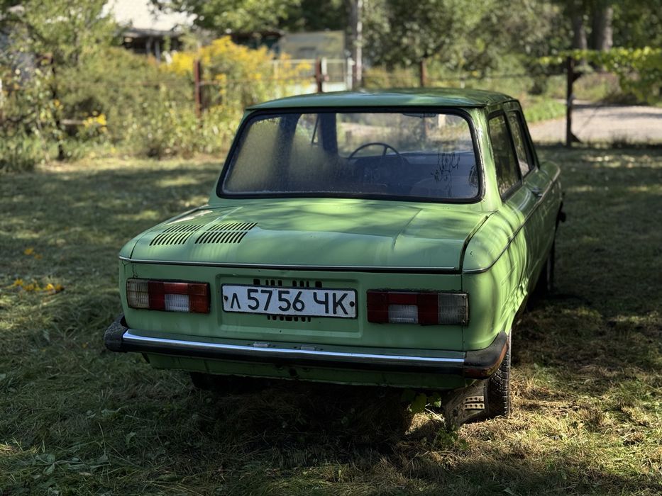 Продам запорожець, не на ходу.