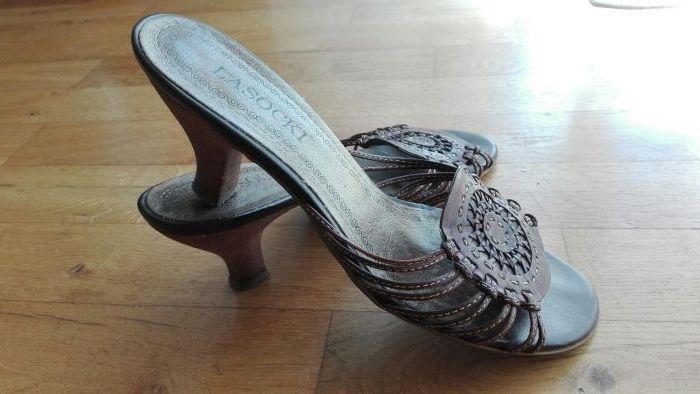 Klapki skórzane Lasocki r.37