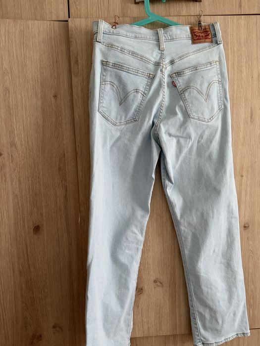 Levi’s ribcage straight ankle 29/29