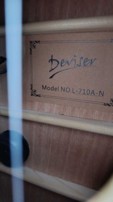 Продам трансакустичну гітару