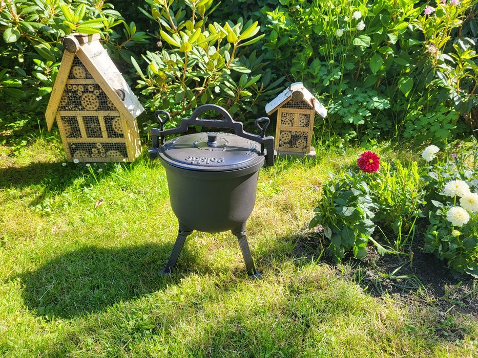 Kociołek żeliwny, garnek żeliwny na duszonki, prażone.