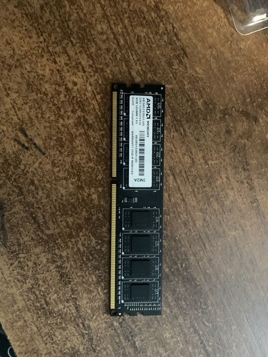 Продам оперативну памʼять DDR 3 4GB,8GB