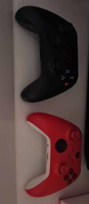 Xbox series X 1TB com 2 controles