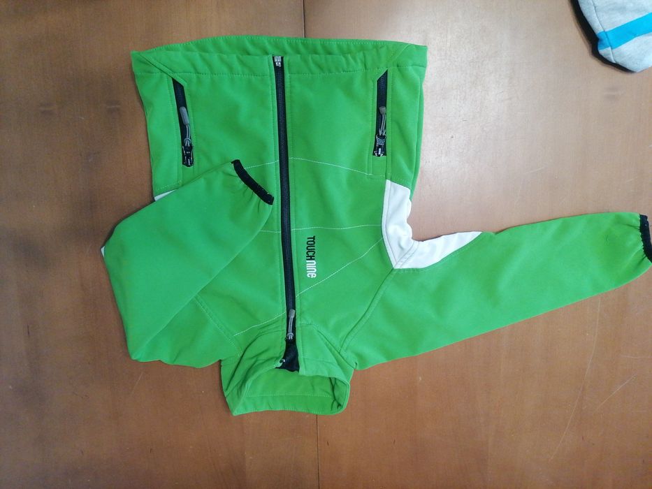 Kurtka softshell, bluza rozpinana z kapturem 80.