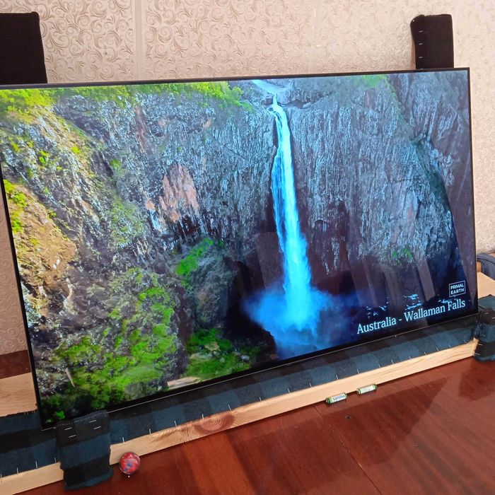 телевізор LG OLED42C27LA 42-дюймовий 4K UHD OLED EVO Smart TV 2023р