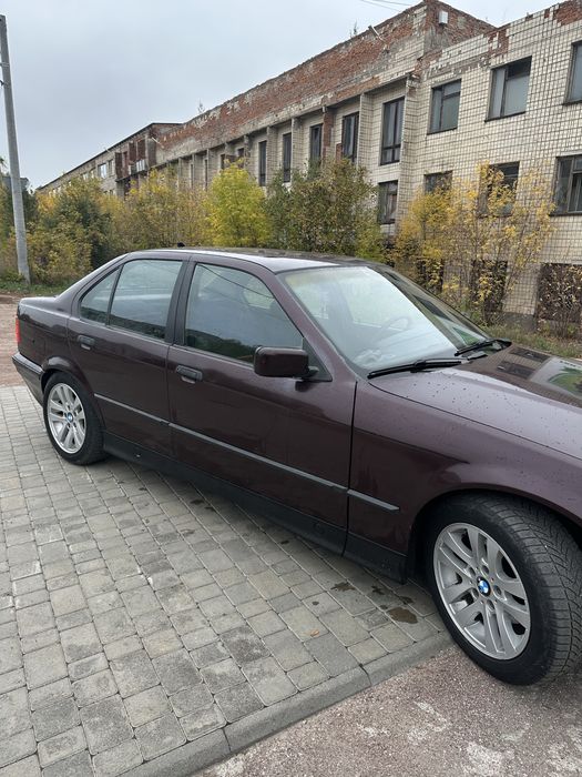 продам бмв е36 у хорошому стані