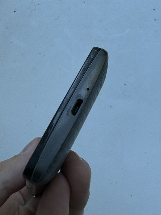 Планшет та телефон