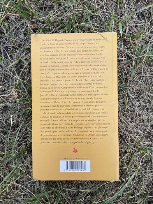 Livro cavaleiro preto e branco