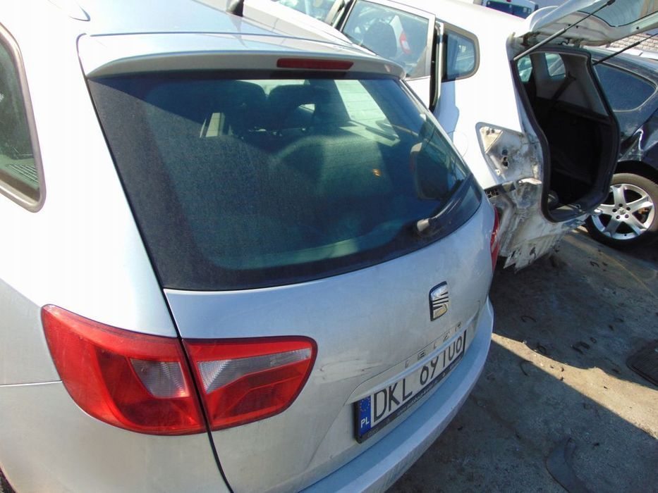 LAMPA LEWA TYŁ TYLNIA W BŁOTNIK SEAT IBIZA 6J IV LS7Y KOMBI