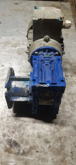 Motoreduktor 0.18kW 34obr