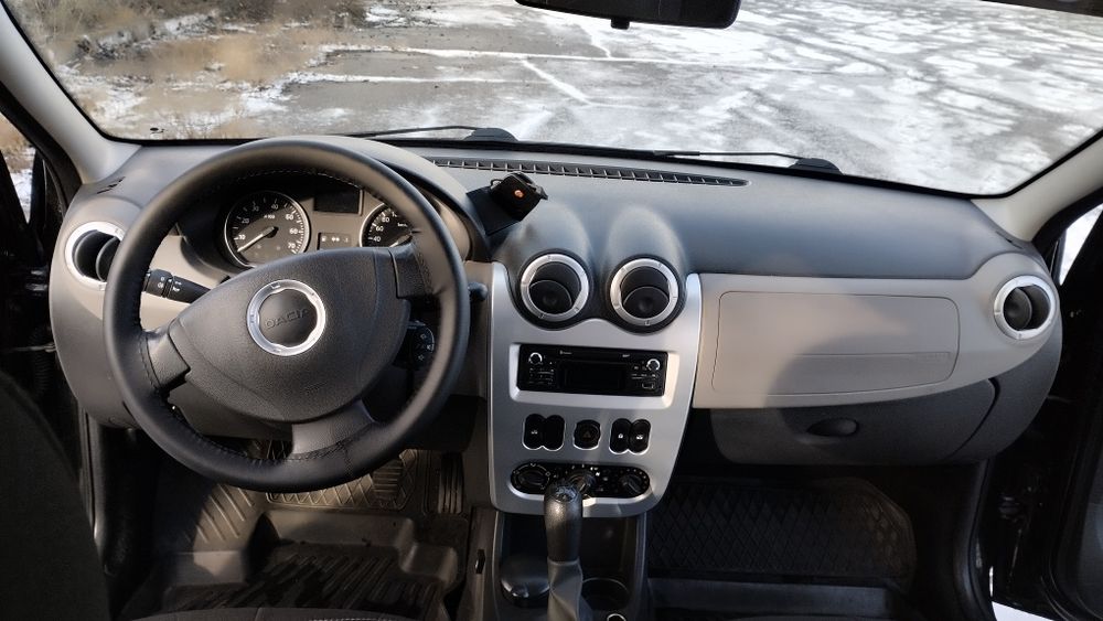 Дача логан мсв семьи мест