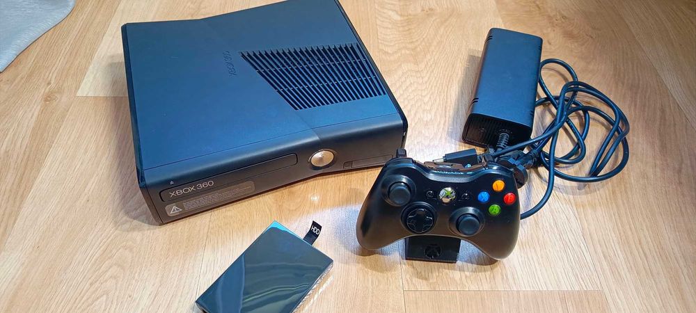 Xbox 360 Slim RGH3 + 250GB HDD + Pad + Zasilacz – Gotowy zestaw