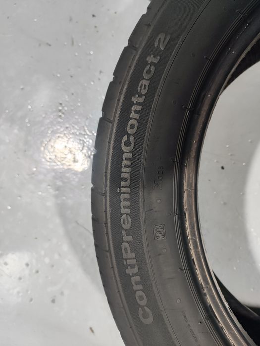 2 pneus semi novos 215-55R18 Continental - Oferta dos Portes
